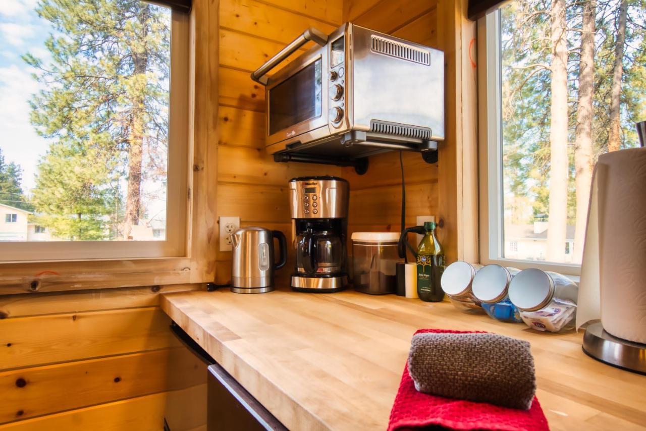 The Base Camp Villa Spokane Bagian luar foto