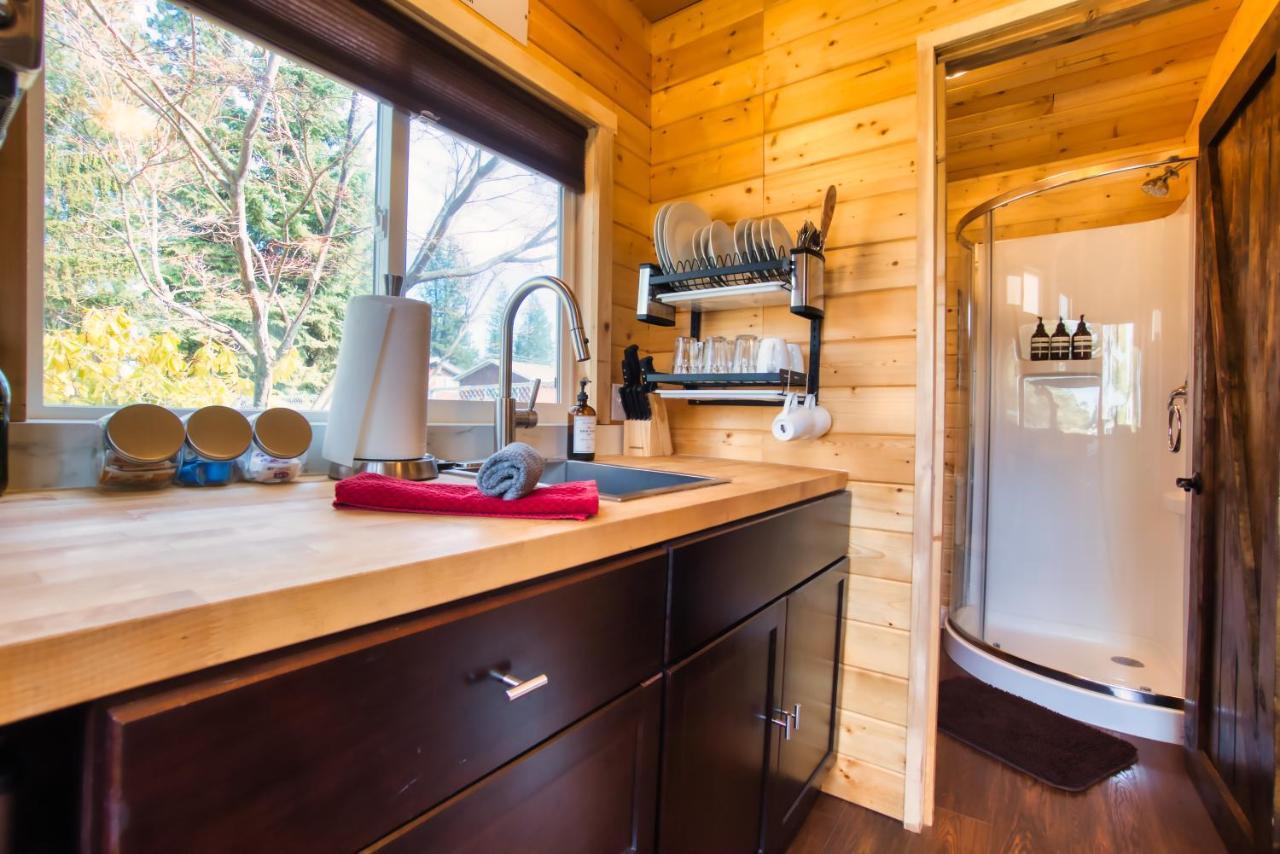The Base Camp Villa Spokane Bagian luar foto
