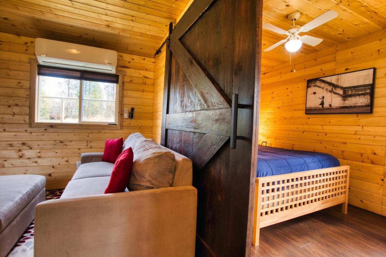 The Base Camp Villa Spokane Bagian luar foto