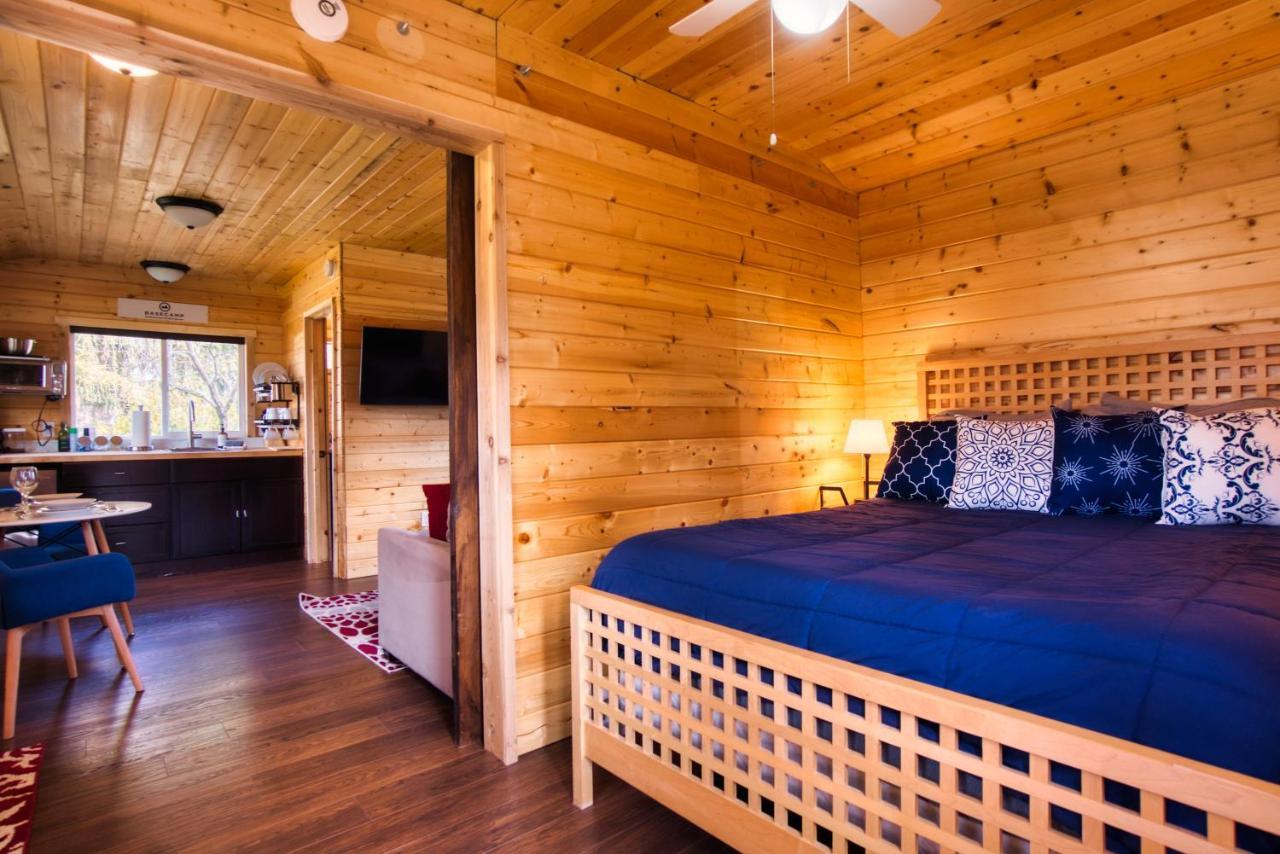 The Base Camp Villa Spokane Bagian luar foto